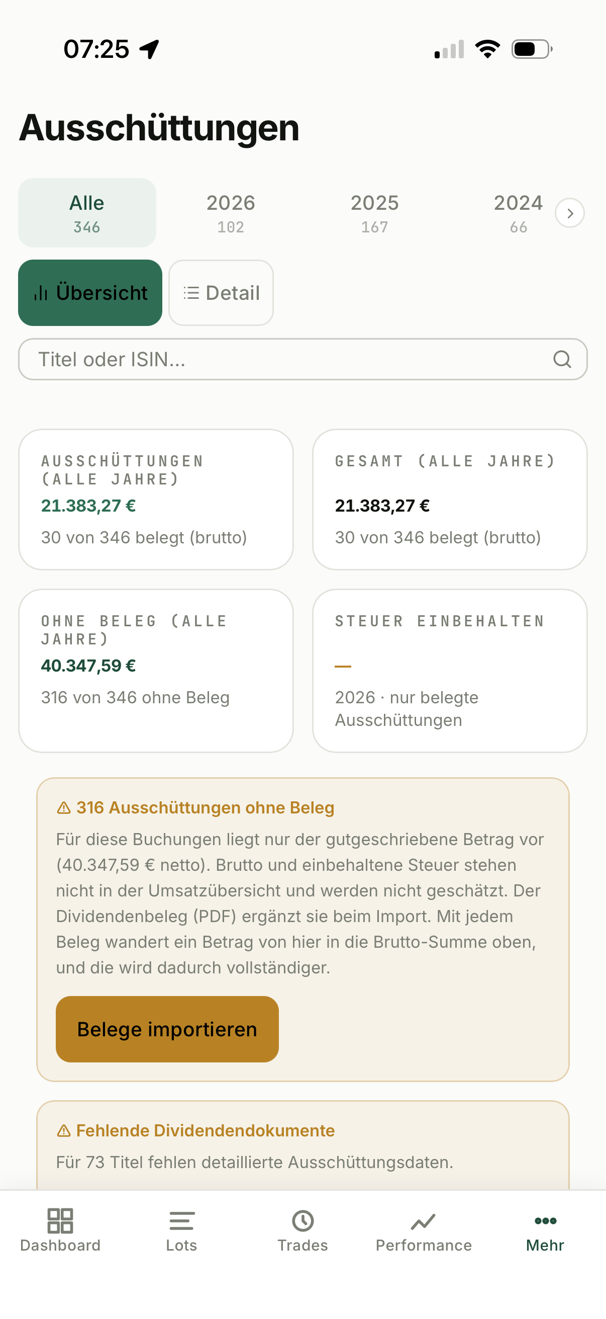 Seite Ausschüttungen in SWINGr mit den Kacheln YTD Ausschüttungen, Gesamt, Steuer einbehalten und Aktientitel sowie der Kachel für fehlende Dividendendokumente